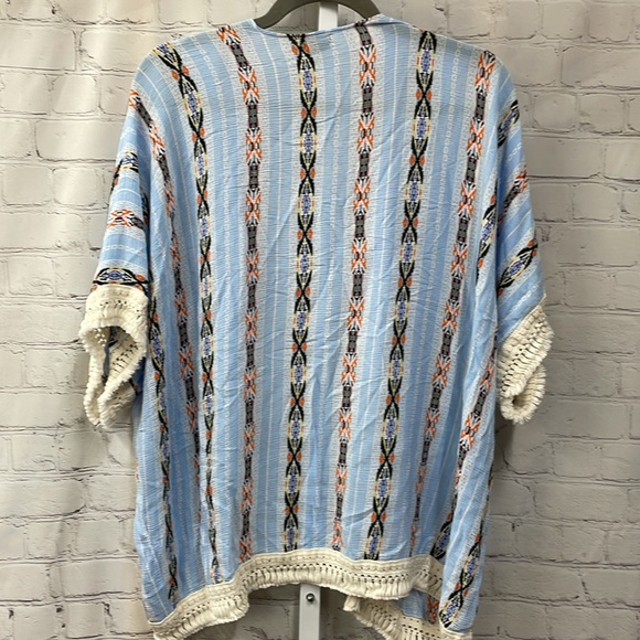 Roffe Accessories Aztec print crochet tassel arm and bottom trim L/XL ca… - Picture 5 of 6